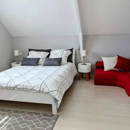 住宿加早餐酒店 Les Hautes Marnes Circuit Le Mans